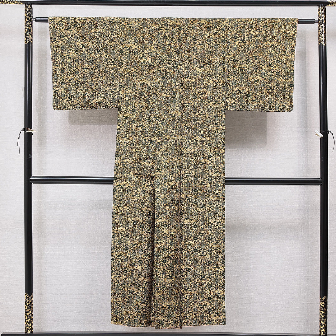 小紋 袷 身丈147cm 裄丈63cm 正絹 Aランク インフォーマル 広衿 XSサイズ 染め紬 蜀江 菊 黄系 RP 1221-15564