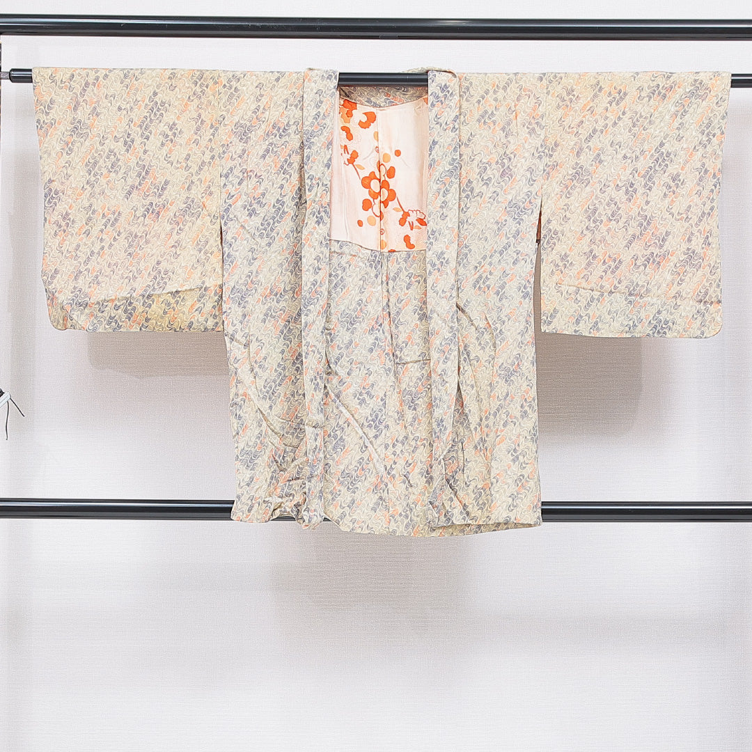 アンティーク 羽織 袷 身丈82cm 裄丈65cm 正絹 Cランク Mサイズ ちりめん 抽象柄 クリーム系 1217-16812