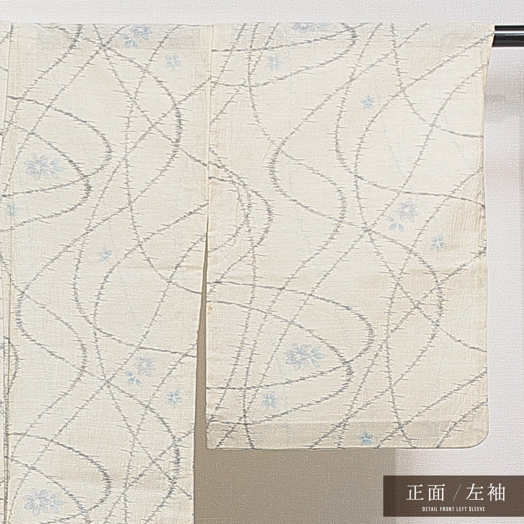夏物 洗える着物 麻の小千谷縮の着物 単衣 身丈159cm 裄丈62cm 麻 Cランク カジュアル バチ衿 Mサイズ 創作柄 クリーム系 LP 1223-15369