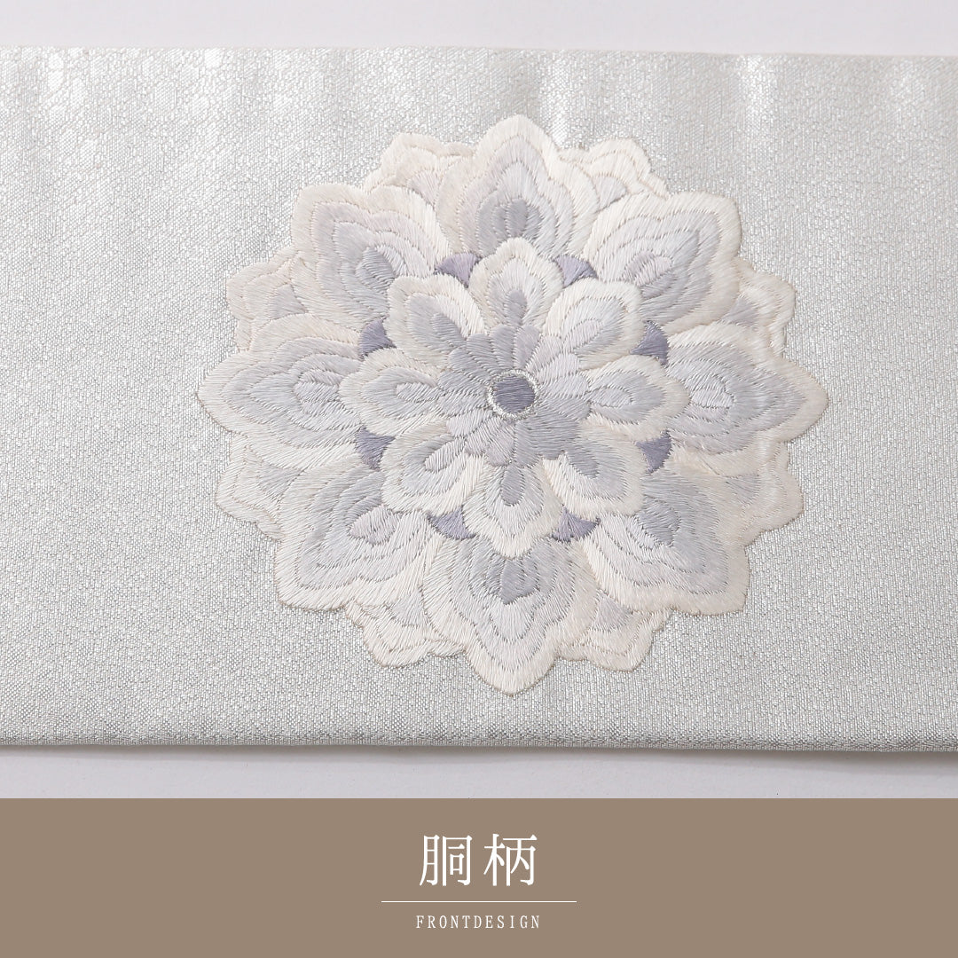 新古品 九寸名古屋帯 帯丈374cm セミフォーマル 名古屋仕立て ポイント柄 Nランク 正絹 刺繍 宝相華 しつけ糸 銀系 1224-03465