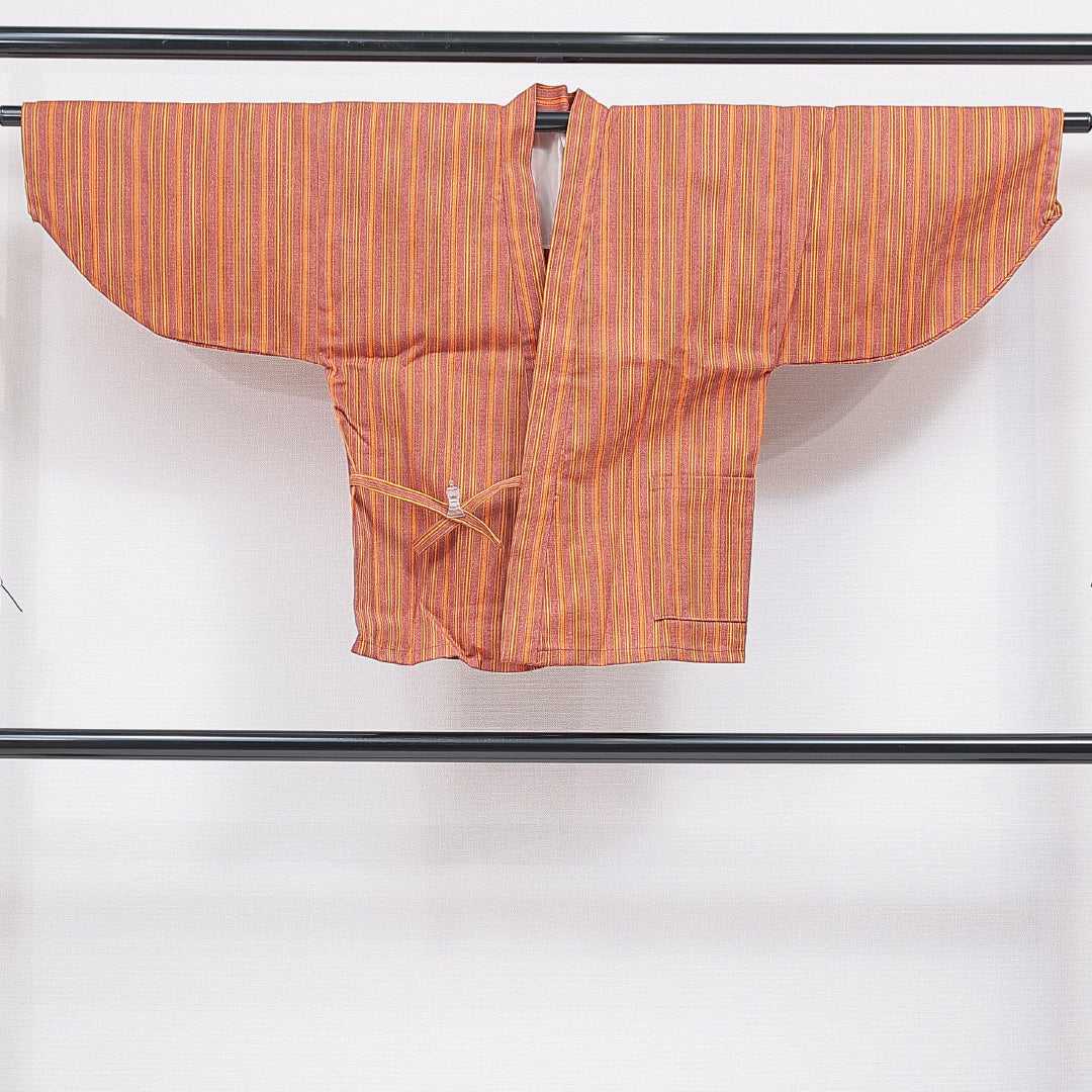 ウールの道中着(紬) 洗える着物 単衣 身丈69cm 裄丈66cm ウール Sランク Mサイズ カジュアル 縞 朱系 1264-16816