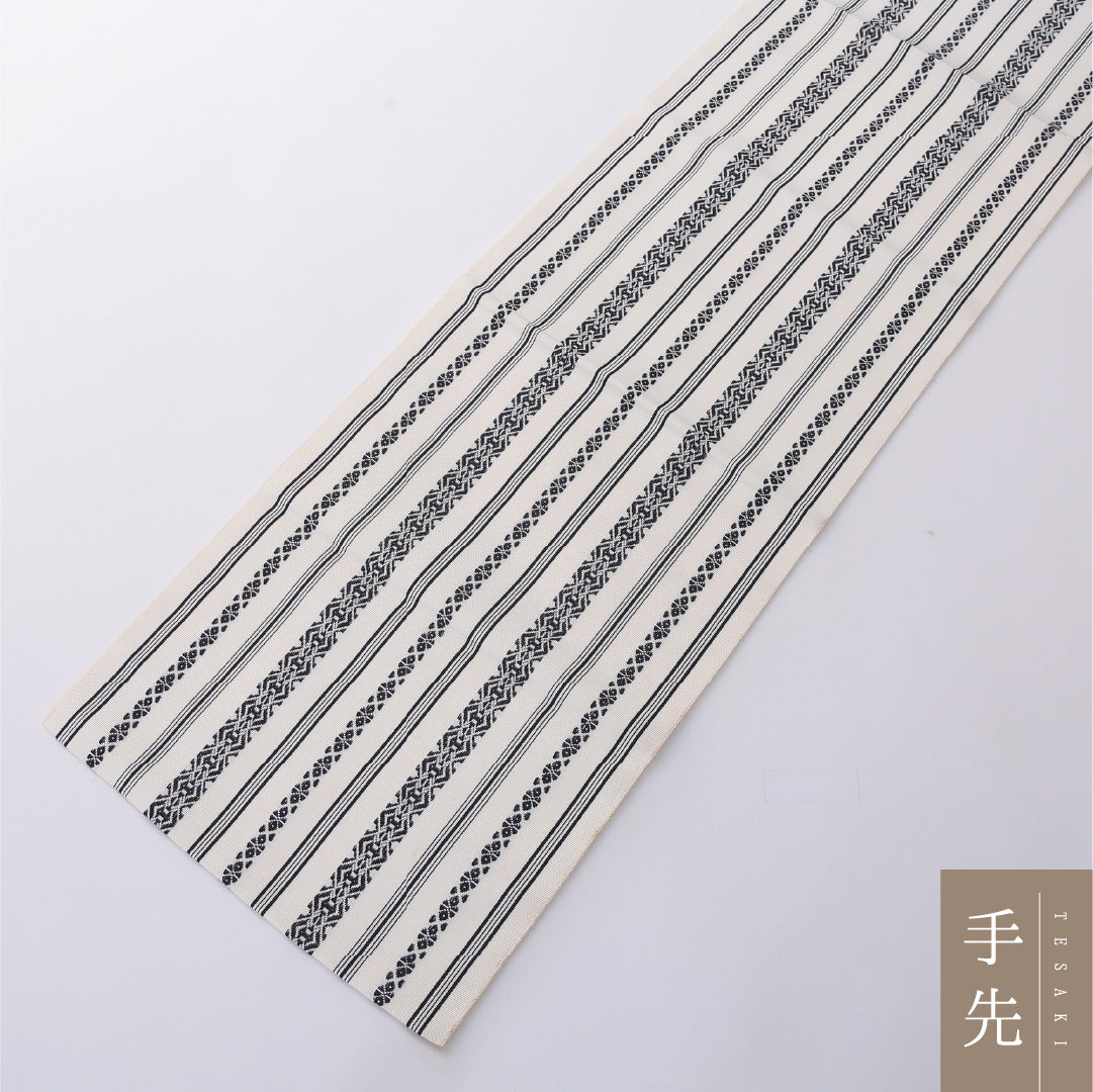 八寸名古屋帯 帯丈333cm セミフォーマル 松葉仕立て 全通 Cランク 正絹 献上柄 白系 黒系 1224-03279