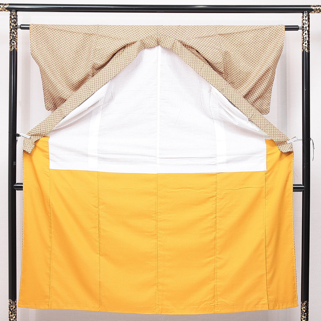 小紋 袷 身丈150cm 裄丈60cm 正絹 Aランク Sサイズ バチ衿 インフォーマル 古典柄 ベージュ系 1215-15105