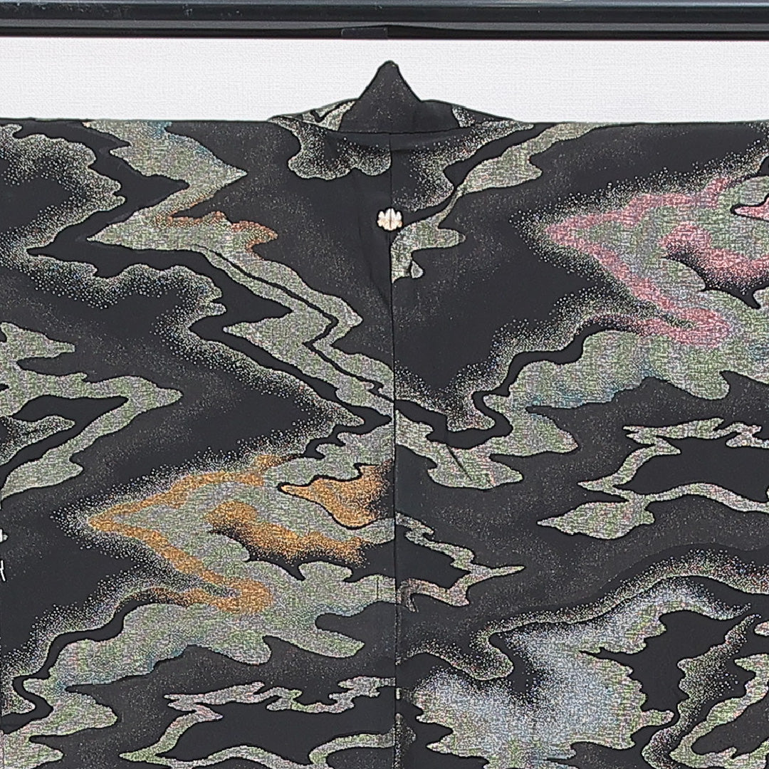 羽織(お召) 袷 身丈78cm 裄丈63cm 正絹 Sランク Sサイズ 一つ紋(五三桐) セミフォーマル 漆糸 黒系 1217-16820