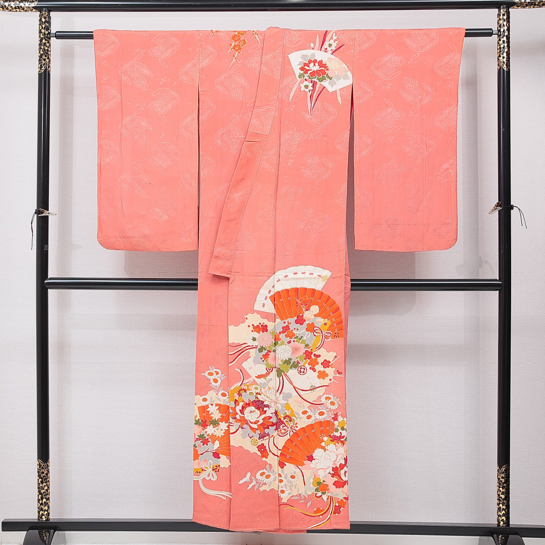 アンティーク 訪問着 袷 身丈151cm 裄丈63cm 正絹 Cランク 一つ紋 (五三桐) バチ衿 Sサイズ 扇 菊 ピンク系 M4 1217-15899
