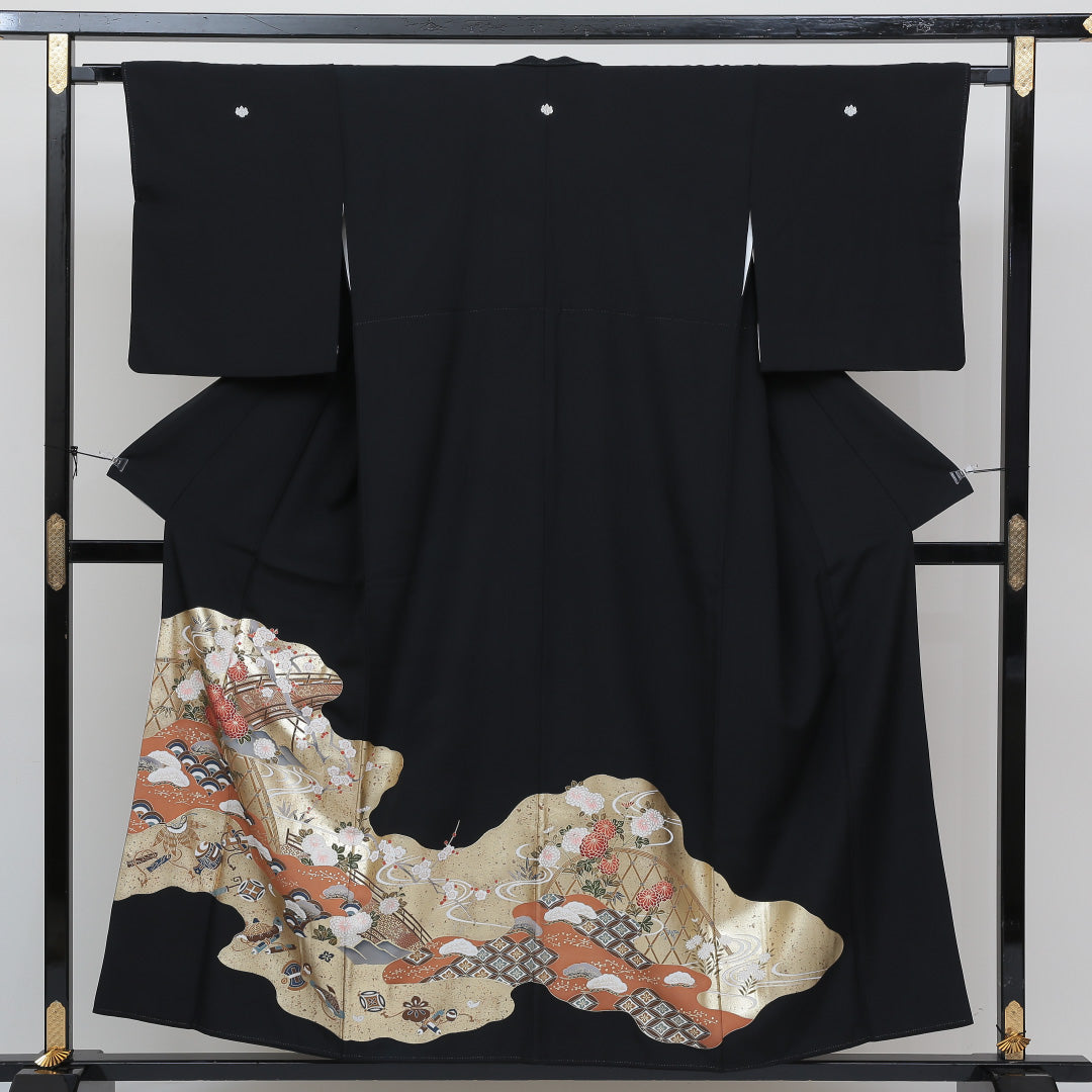 黒留袖 五つ紋 五三桐 身丈153cm 裄丈65cm Sランク 正絹 袷 広衿 S 金箔 道長取り 宝尽くし フォーマル 黒系 1211-F0134