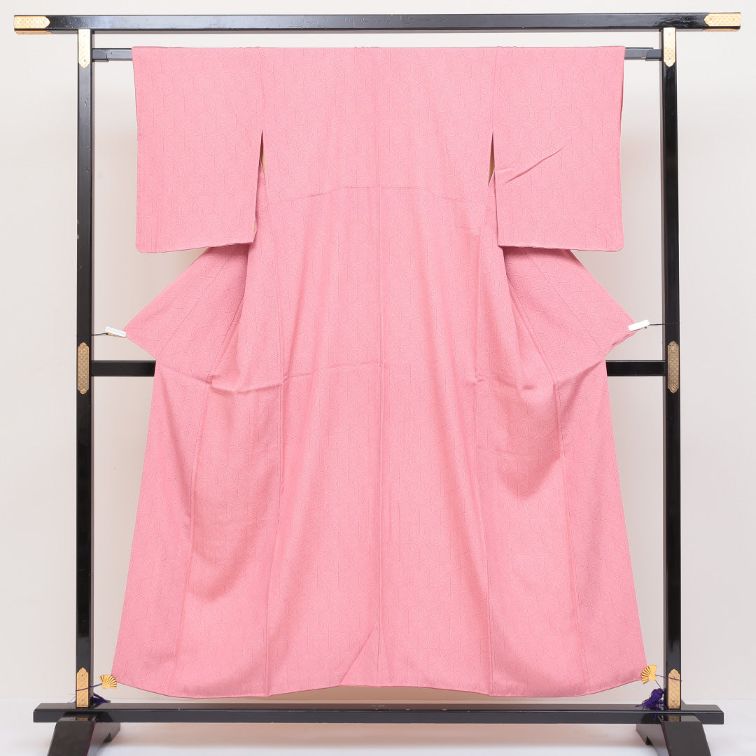 小紋 袷 身丈150cm 裄丈62cm 正絹 Aランク インフォーマル 広衿 Sサイズ 亀甲 麻の葉 ピンク系 RP 1221-00093