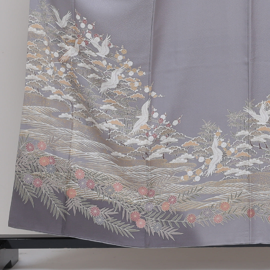 留袖(黒留袖・色留袖) 袷 身丈158cm グレー系 正絹 優品 一つ紋 丸に片喰 松と鶴 1211332200017