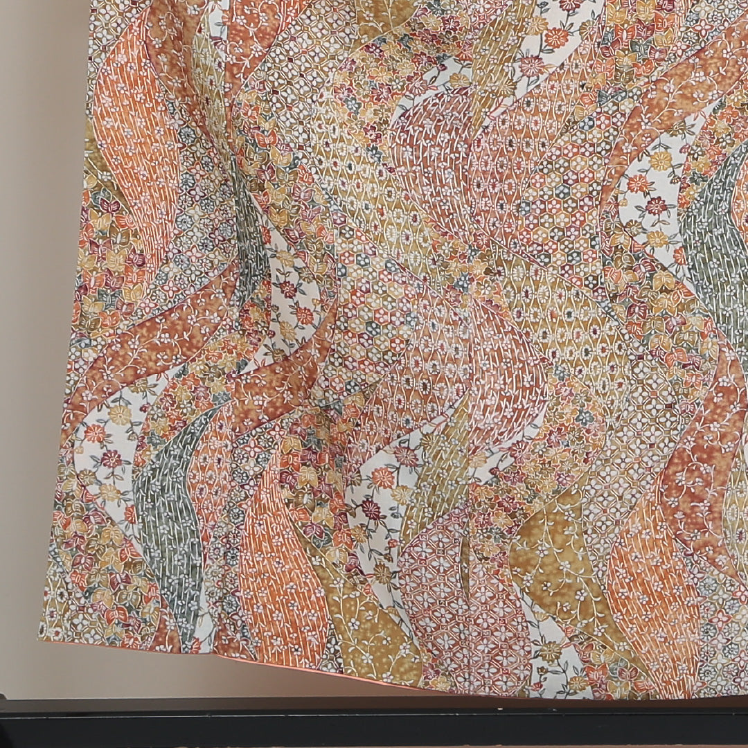 小紋 洗える着物 袷 身丈153cm 裄丈62cm ポリエステル Bランク Sサイズ 広衿 インフォーマル よろけ縞 花柄 朱系 1215-00805