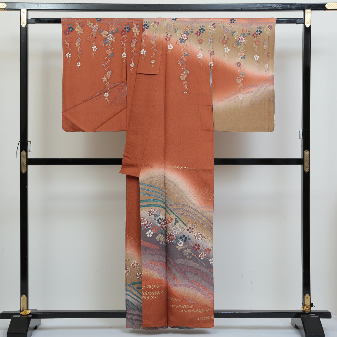 訪問着 袷 身丈158cm 裄丈66cm 正絹 Sランク セミフォーマル 広衿 Mサイズ ふくれ織 金彩 遠山 四季草花 茶系 RP 1217-04168