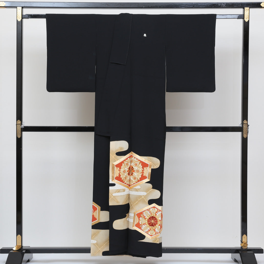 黒留袖 五つ紋 橘 身丈153cm 裄丈62.5cm Sランク 正絹 袷 広衿 S 金駒刺繍 金箔 花菱亀甲 エ霞 フォーマル 黒系 1211-F0145