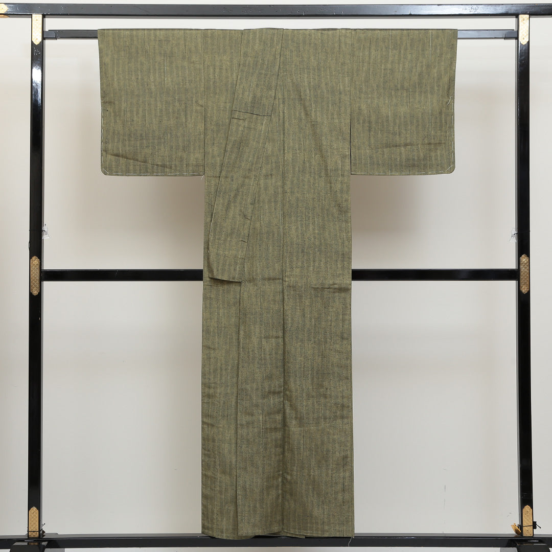 紬 単衣 身丈149cm 裄丈61cm 正絹 Aランク カジュアル 広衿 XSサイズ 居敷当て 無地 緑系 HP 1223-02652