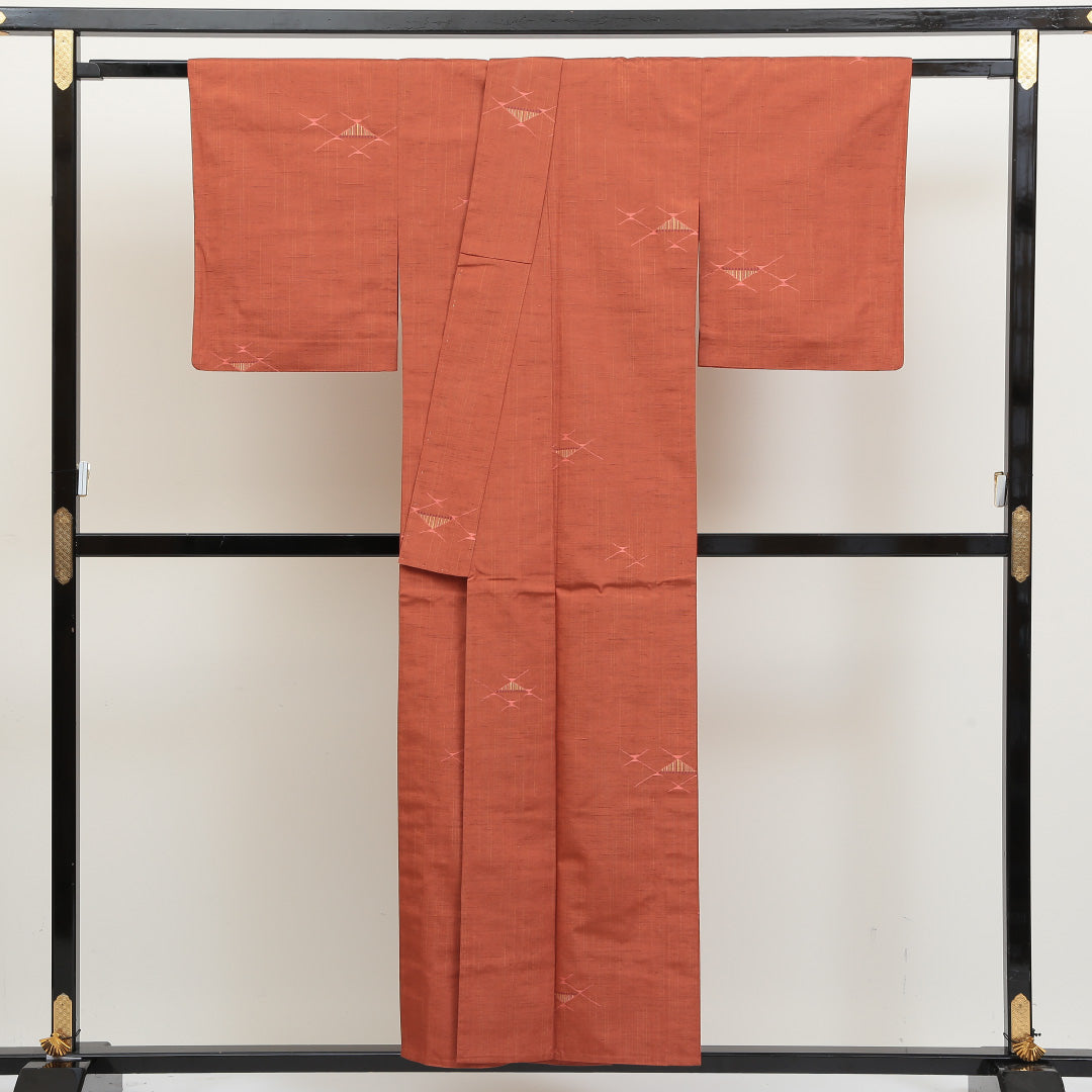 紬 単衣 身丈153cm 裄丈62cm 正絹 Aランク カジュアル 広衿 Sサイズ 創作柄 朱系 HP 1223-02784