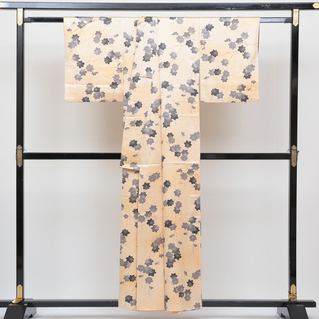 小紋 袷 身丈154cm 裄丈64cm 正絹 Sランク Sサイズ 広衿 インフォーマル 綸子 蔦 芝草 しつけ糸 クリーム系 金系 1215-00120