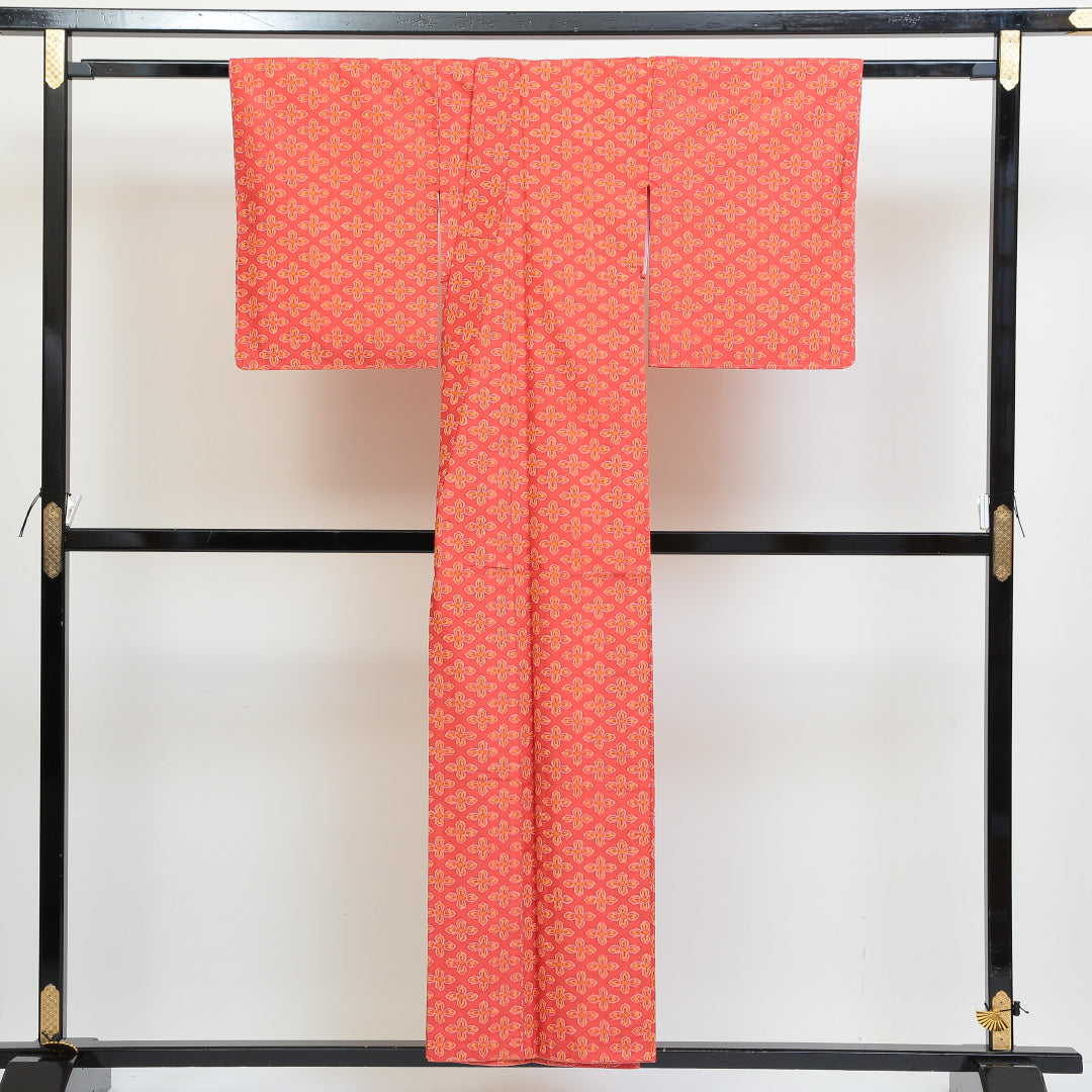 紬 袷 身丈153cm 裄丈63cm 正絹 Sランク カジュアル バチ衿 Sサイズ 花菱 赤系 RP 1223-02705