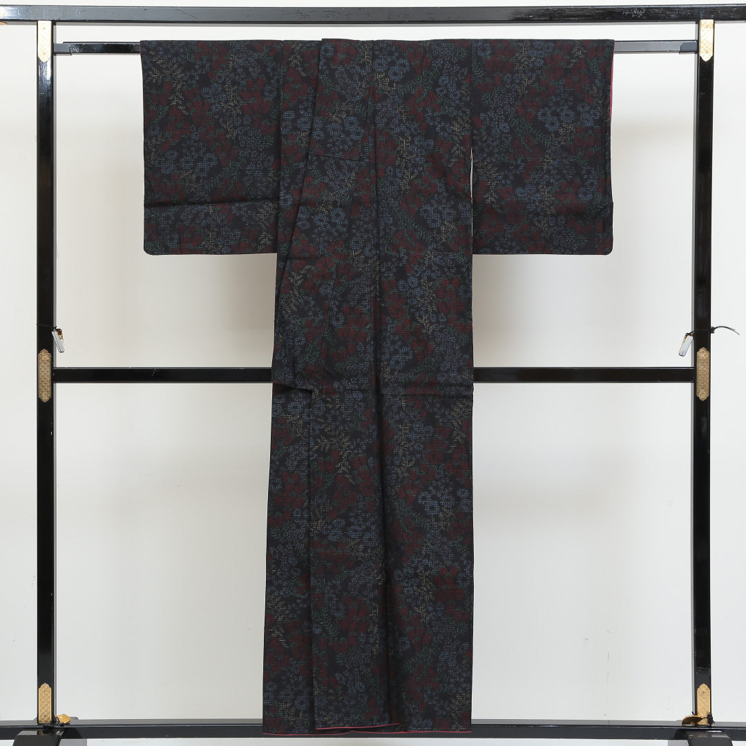 結城紬 袷 身丈151cm 裄丈63cm 正絹 Aランク カジュアル 広衿 Sサイズ 花柄 植物柄 亀甲絣 紺系 PO 1223-02761