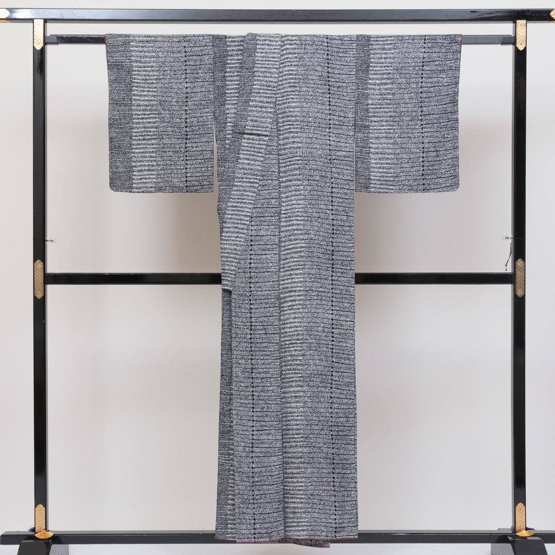 小紋 袷 身丈152cm 裄丈63cm 正絹 Sランク インフォーマル 広衿 Sサイズ しつけ糸 縞 黒系 RP 1221-00234