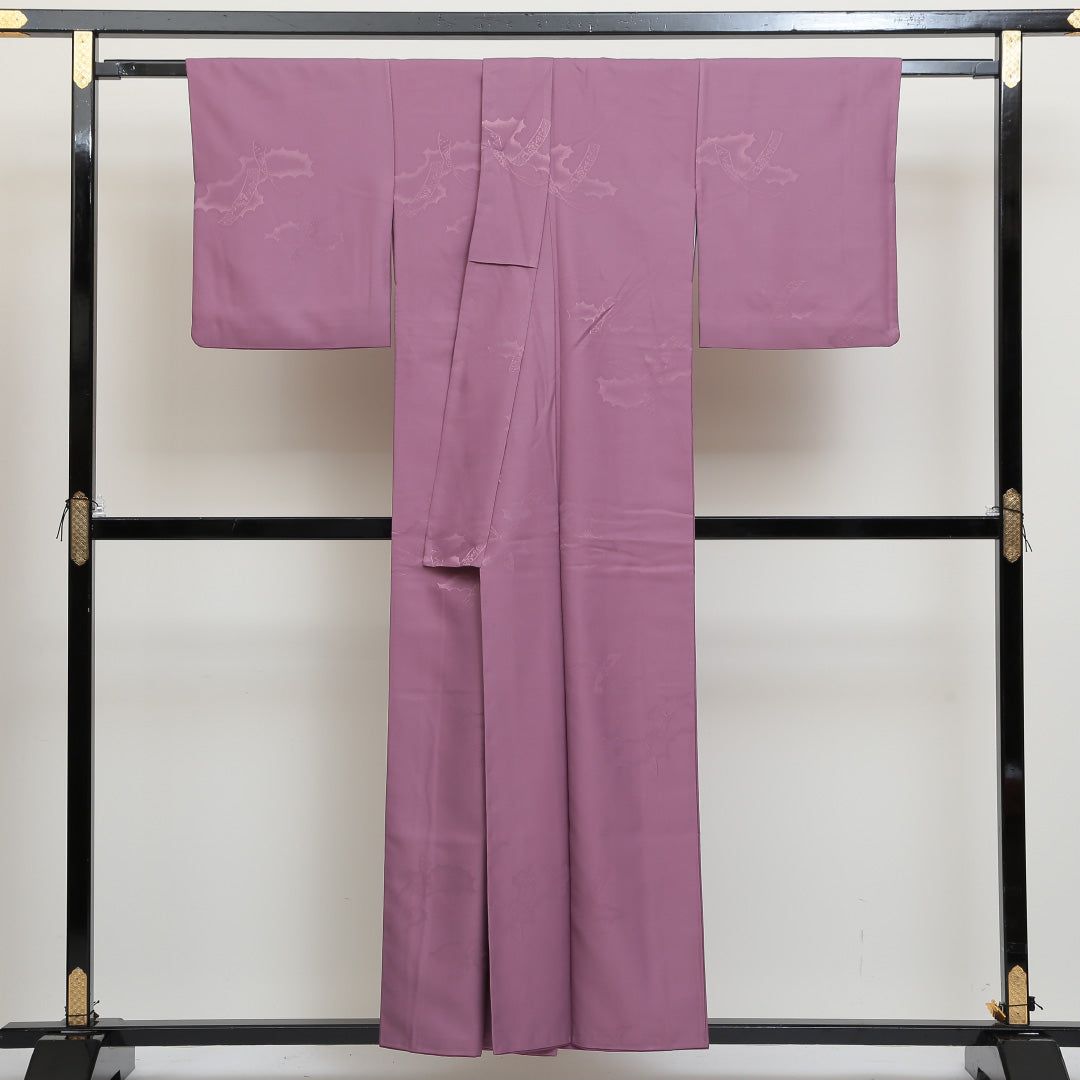 洗える着物 色無地 袷 身丈153cm 裄丈65cm ポリエステル Sランク 紋意匠 (短冊) インフォーマル 広衿 Sサイズ 紫系 M4 1219-04942