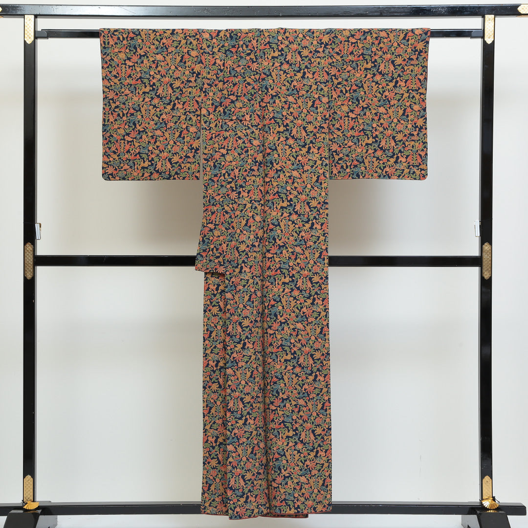 小紋 袷 身丈154cm 裄丈64cm 正絹 Aランク インフォーマル 広衿 Sサイズ 動物柄 紺系 SR 1221-00762