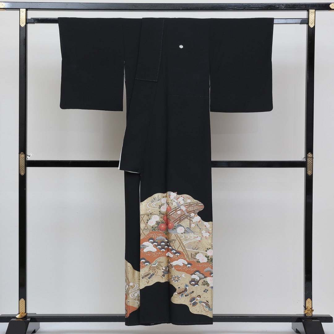 黒留袖 五つ紋 五三桐 身丈153cm 裄丈65cm Sランク 正絹 袷 広衿 S 金箔 道長取り 宝尽くし フォーマル 黒系 1211-F0134
