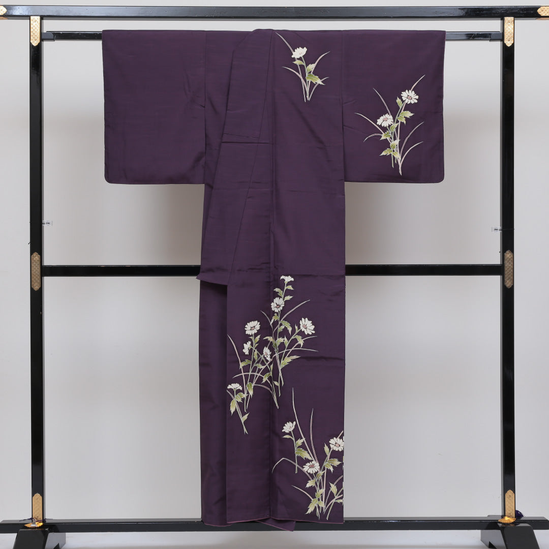 付下げ(牛首紬) 袷 身丈151cm 裄丈63cm 正絹 Sランク Sサイズ 広衿 一つ紋(蔦) インフォーマル 単衣菊 金彩 紫系 1261-04070