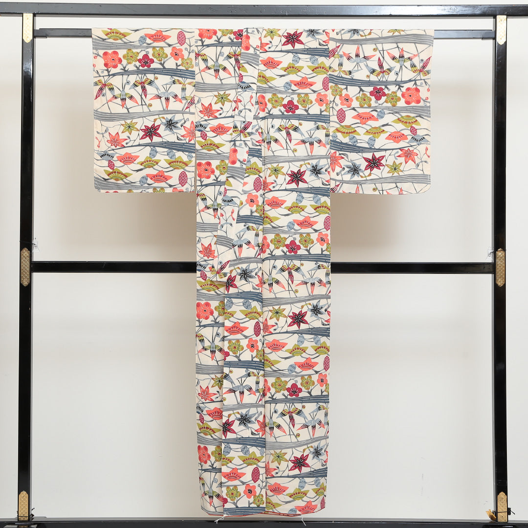 洗える着物 小紋 袷 身丈148cm 裄丈63cm ポリエステル Sランク インフォーマル バチ衿 XSサイズ 梅 笹 クリーム系 RP 1221-00681