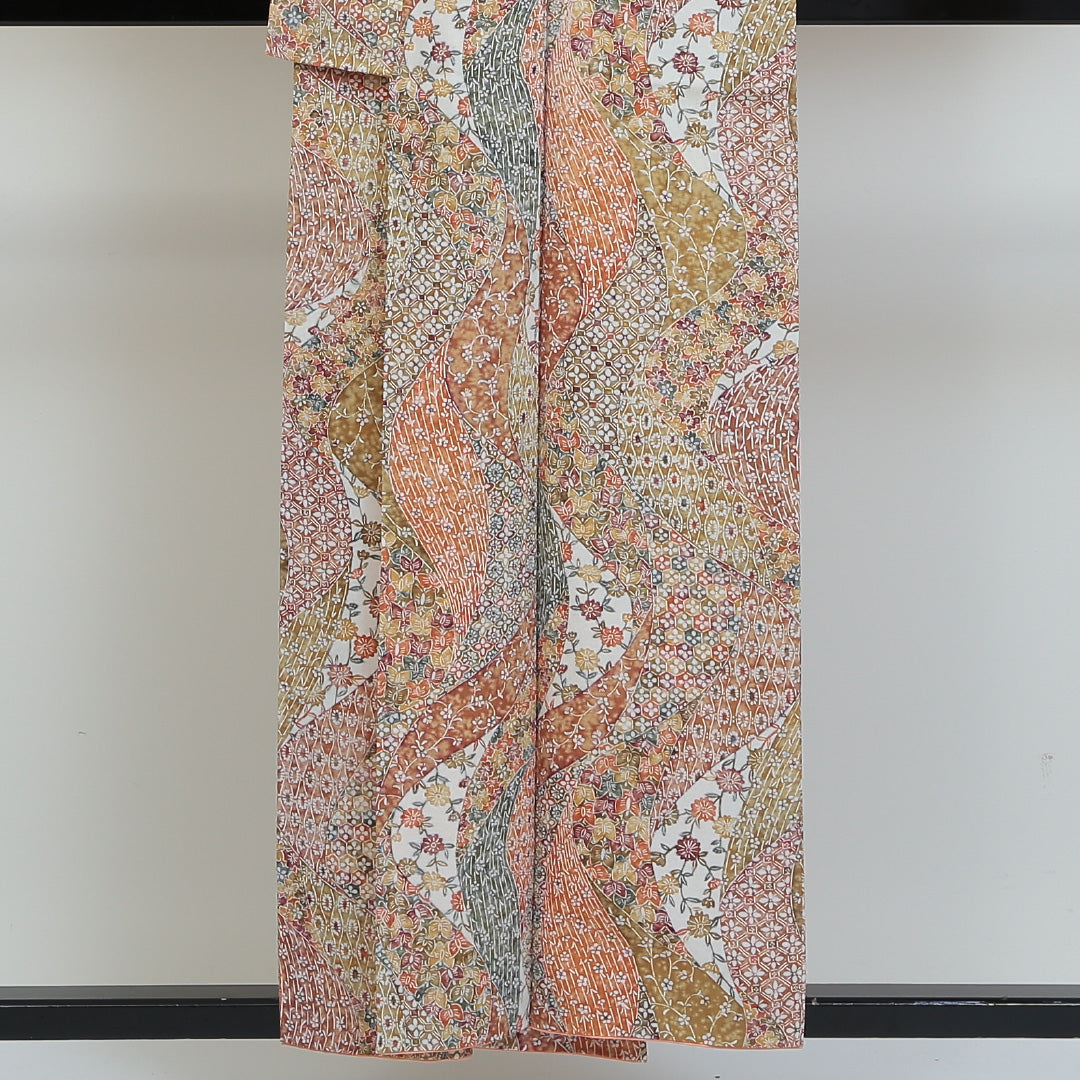 小紋 洗える着物 袷 身丈153cm 裄丈62cm ポリエステル Bランク Sサイズ 広衿 インフォーマル よろけ縞 花柄 朱系 1215-00805