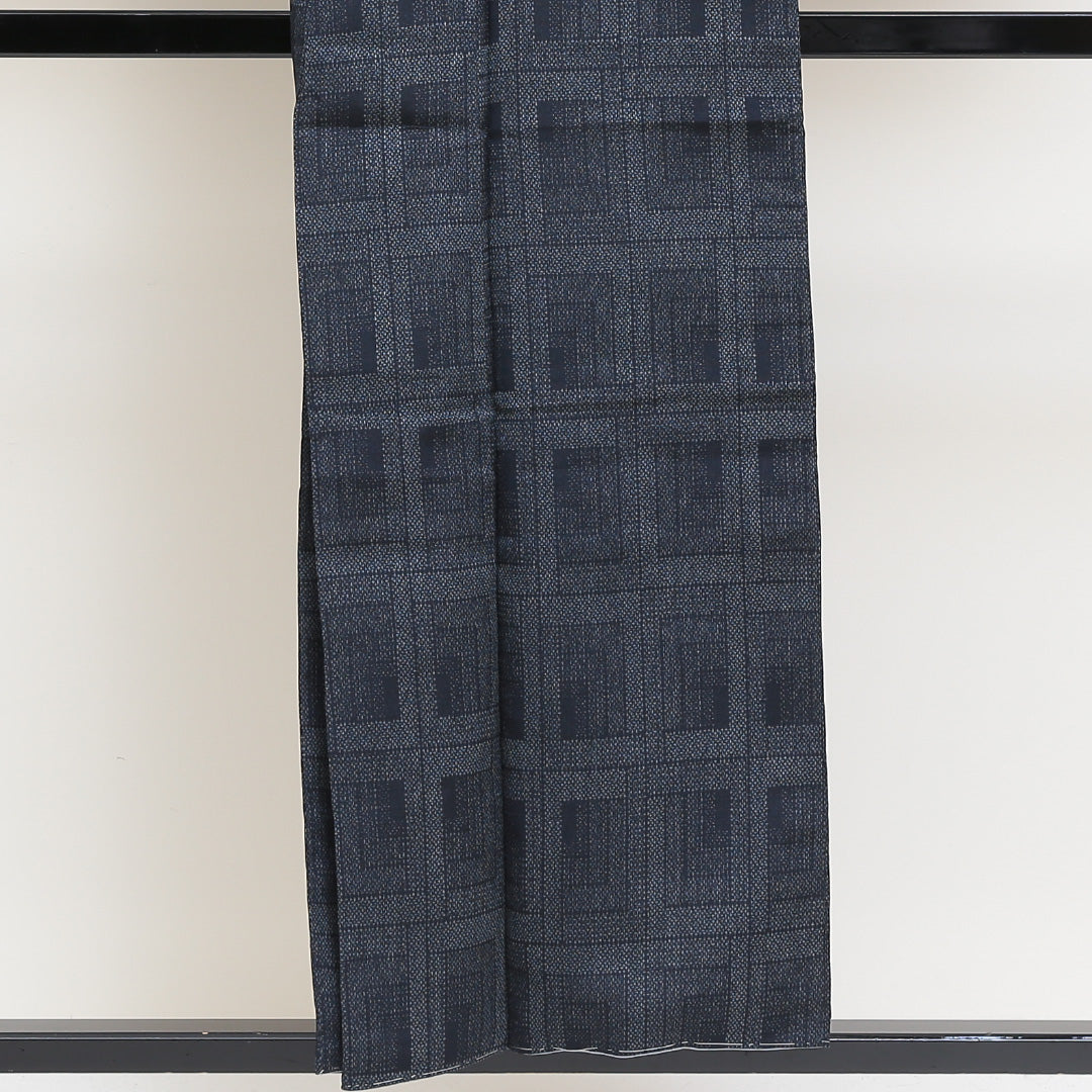 紬 袷 身丈151cm 裄丈62cm 正絹 Aランク Sサイズ 広衿 カジュアル 格子 紺系 1216-02512