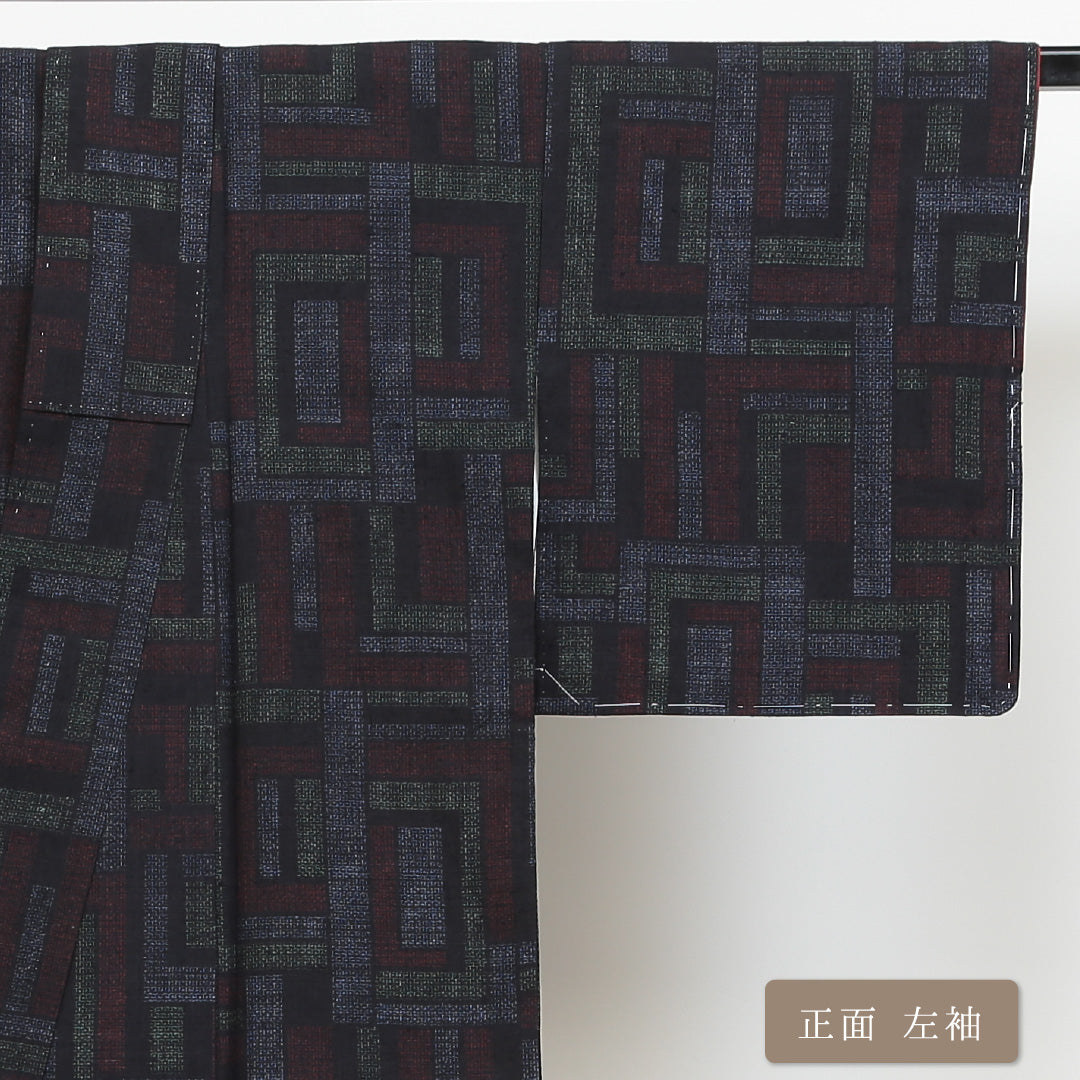 結城紬 袷 身丈152cm 裄丈62cm 正絹 Sランク カジュアル 広衿 Sサイズ しつけ糸 亀甲絣 幾何学柄 紺系 PO 1223-02765