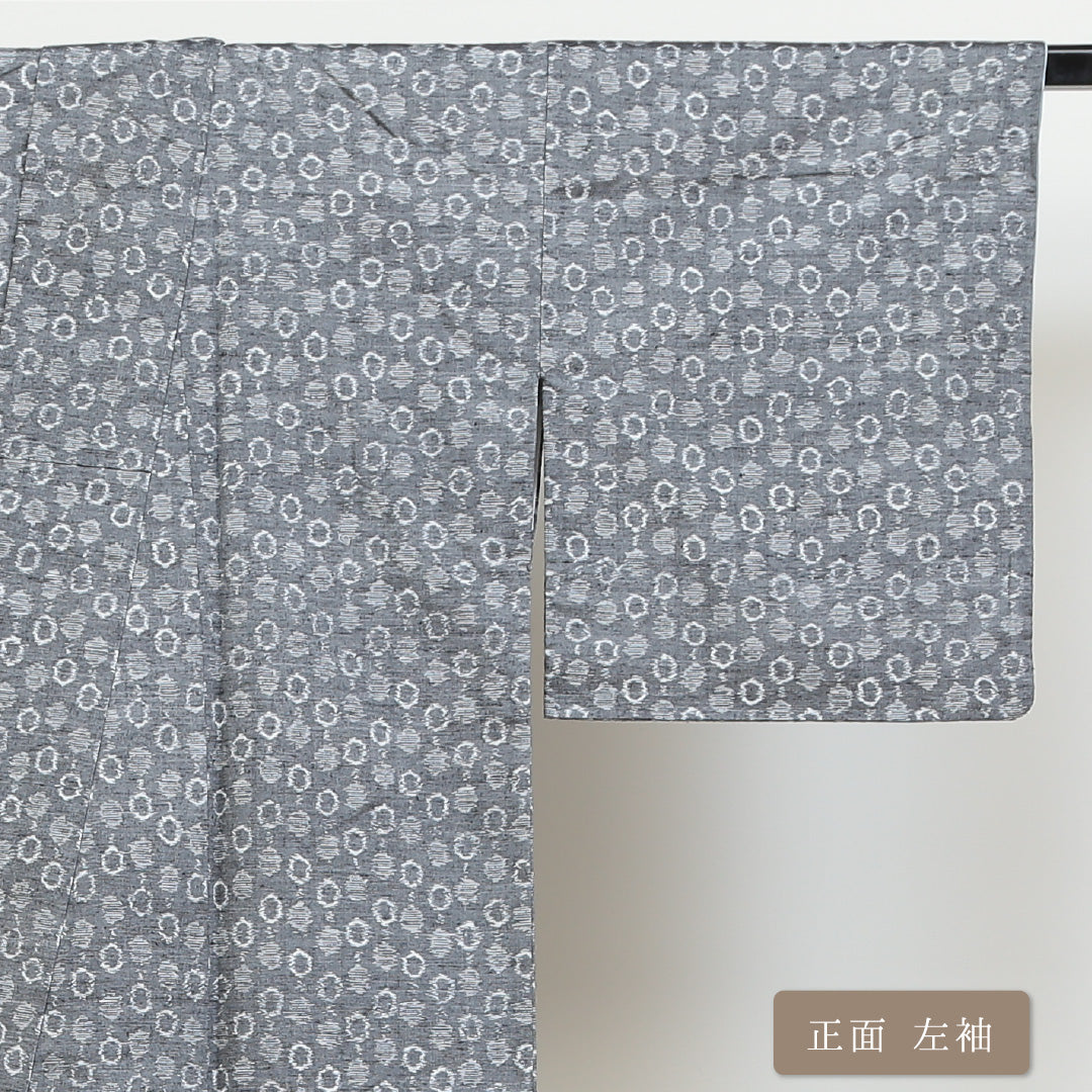 真綿紬 袷 身丈154cm 裄丈63cm 正絹 Sランク カジュアル 広衿 Sサイズ 創作柄 グレー系 RP 1223-02780