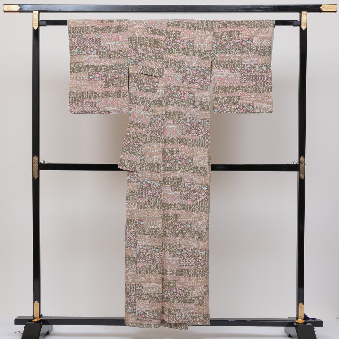 小紋 袷 身丈154cm 裄丈66cm 正絹 Sランク インフォーマル 広衿 Sサイズ 茶系 RP 1221-00150