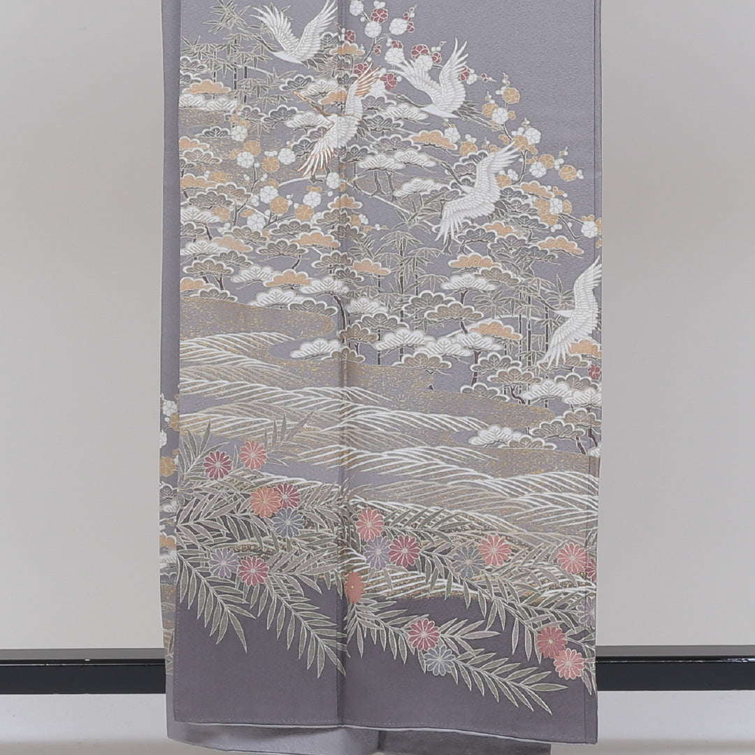 留袖(黒留袖・色留袖) 袷 身丈158cm グレー系 正絹 優品 一つ紋 丸に片喰 松と鶴 1211332200017