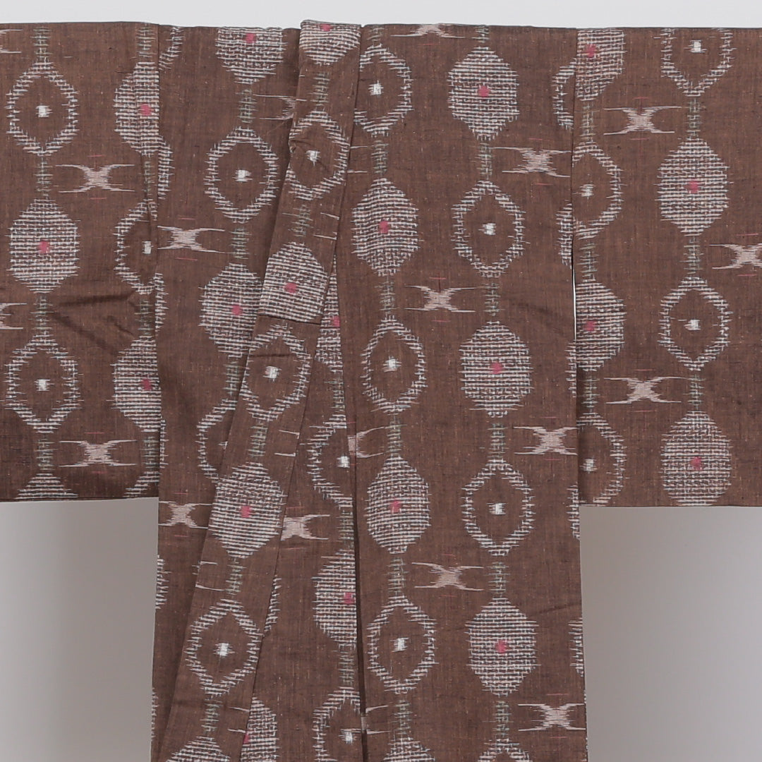 紬 単衣 身丈148cm 裄丈63cm 正絹 Sランク XSサイズ バチ衿 カジュアル 亀甲 茶系 1216-02576