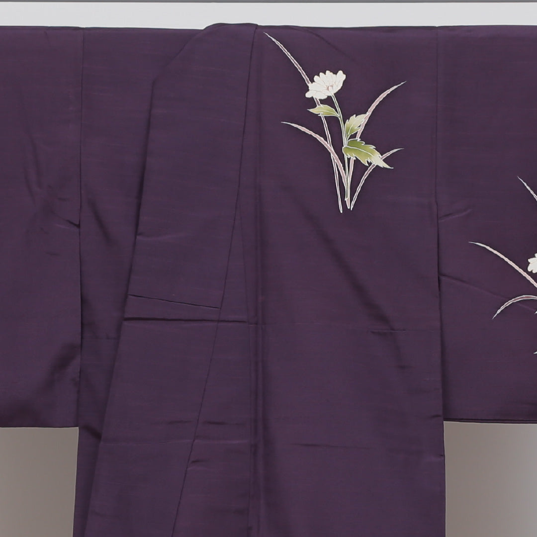 付下げ(牛首紬) 袷 身丈151cm 裄丈63cm 正絹 Sランク Sサイズ 広衿 一つ紋(蔦) インフォーマル 単衣菊 金彩 紫系 1261-04070