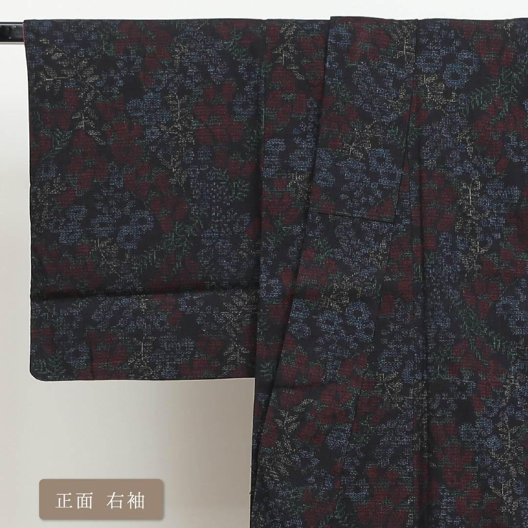 結城紬 袷 身丈151cm 裄丈63cm 正絹 Aランク カジュアル 広衿 Sサイズ 花柄 植物柄 亀甲絣 紺系 PO 1223-02761