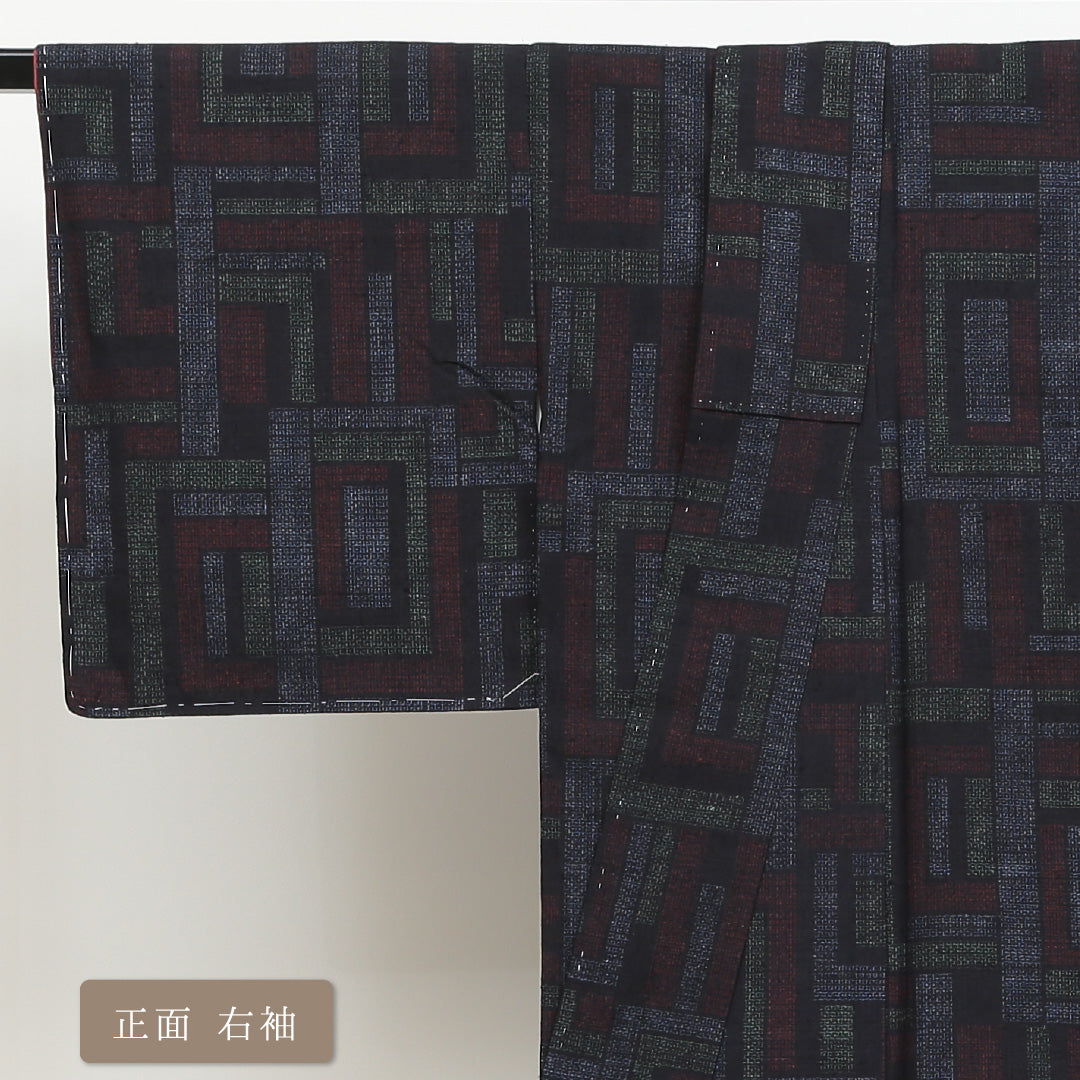 結城紬 袷 身丈152cm 裄丈62cm 正絹 Sランク カジュアル 広衿 Sサイズ しつけ糸 亀甲絣 幾何学柄 紺系 PO 1223-02765