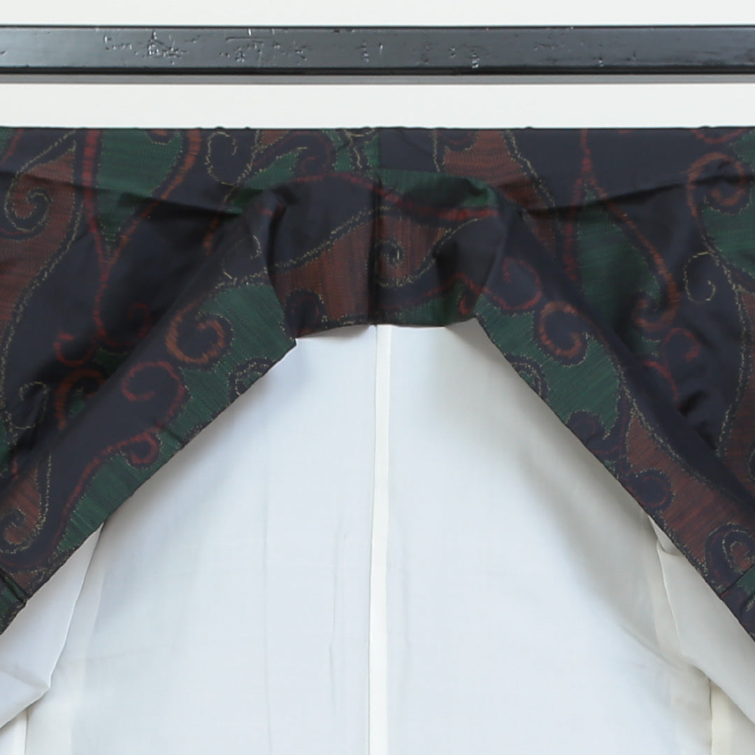 紬(大島紬) アンサンブル 袷 身丈151cm 裄丈63cm 正絹 Sランク Sサイズ 広衿 インフォーマル 紐あり 緯総絣 唐華 紺系 1216-02710