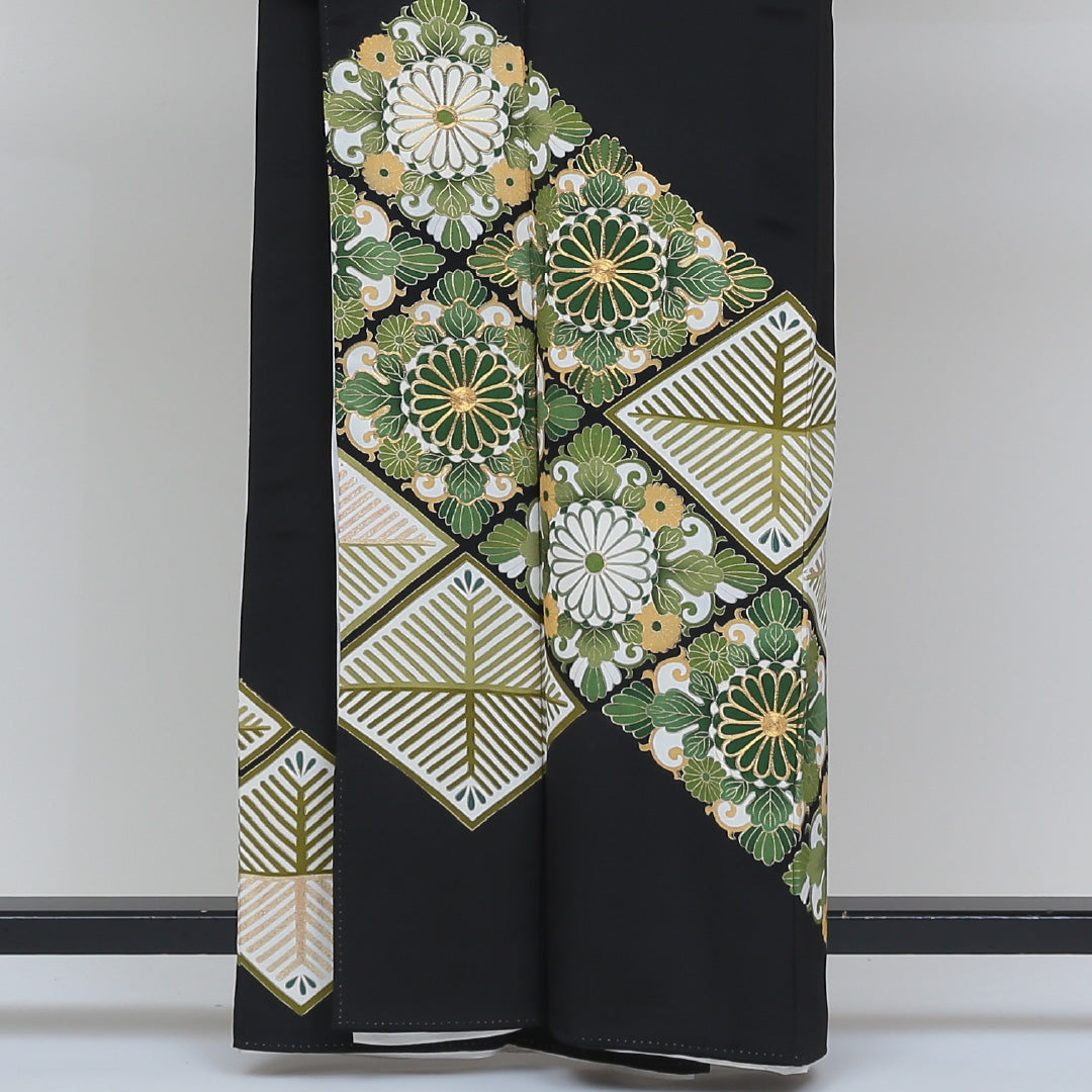 黒留袖 五つ紋 剣片喰 身丈159cm 裄丈65cm Sランク 正絹 袷 広衿 M 柏の葉 菱 菊 フォーマル 黒系 1211-F0142