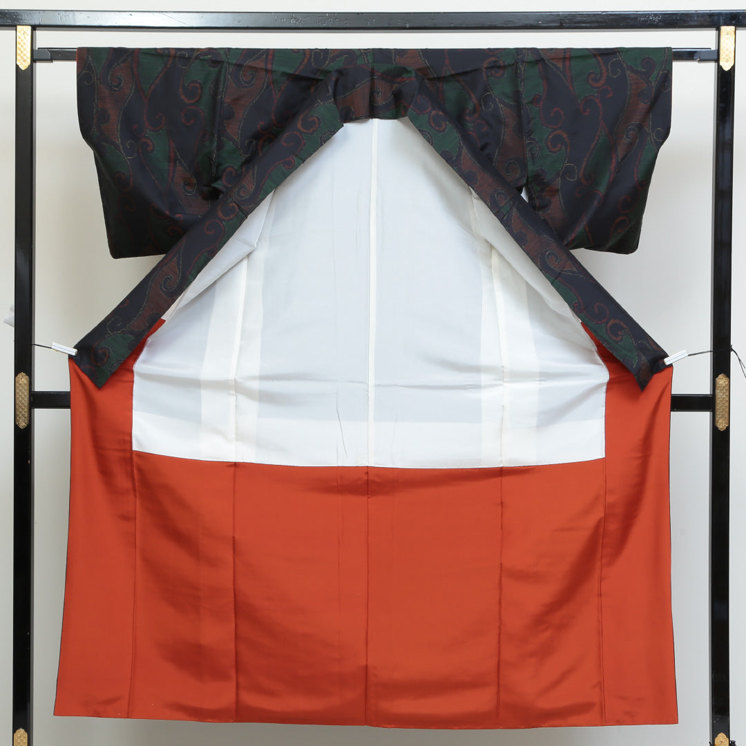 紬(大島紬) アンサンブル 袷 身丈151cm 裄丈63cm 正絹 Sランク Sサイズ 広衿 インフォーマル 紐あり 緯総絣 唐華 紺系 1216-02710