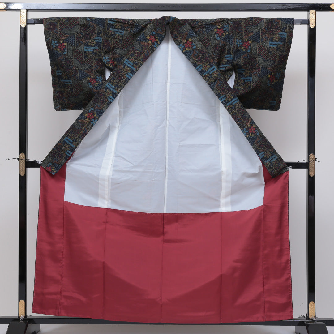 紬 袷 身丈161cm 裄丈64cm 正絹 Aランク カジュアル 広衿 Lサイズ しつけ糸 花柄 紺系 HP 1223-02572