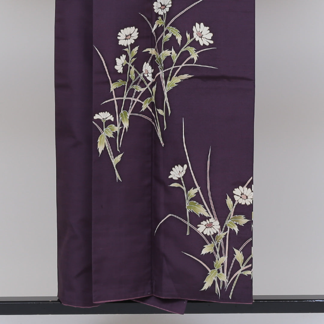 付下げ(牛首紬) 袷 身丈151cm 裄丈63cm 正絹 Sランク Sサイズ 広衿 一つ紋(蔦) インフォーマル 単衣菊 金彩 紫系 1261-04070