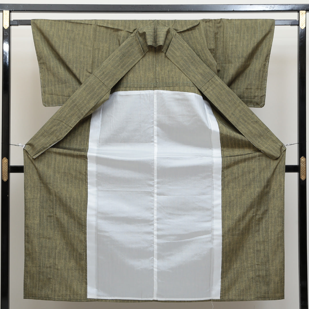 紬 単衣 身丈149cm 裄丈61cm 正絹 Aランク カジュアル 広衿 XSサイズ 居敷当て 無地 緑系 HP 1223-02652