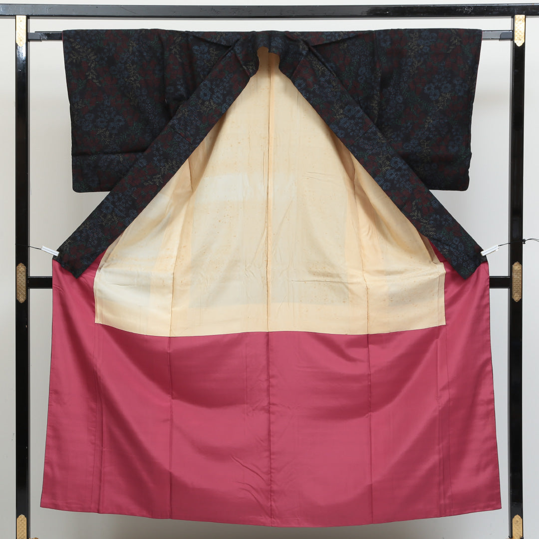 結城紬 袷 身丈151cm 裄丈63cm 正絹 Aランク カジュアル 広衿 Sサイズ 花柄 植物柄 亀甲絣 紺系 PO 1223-02761