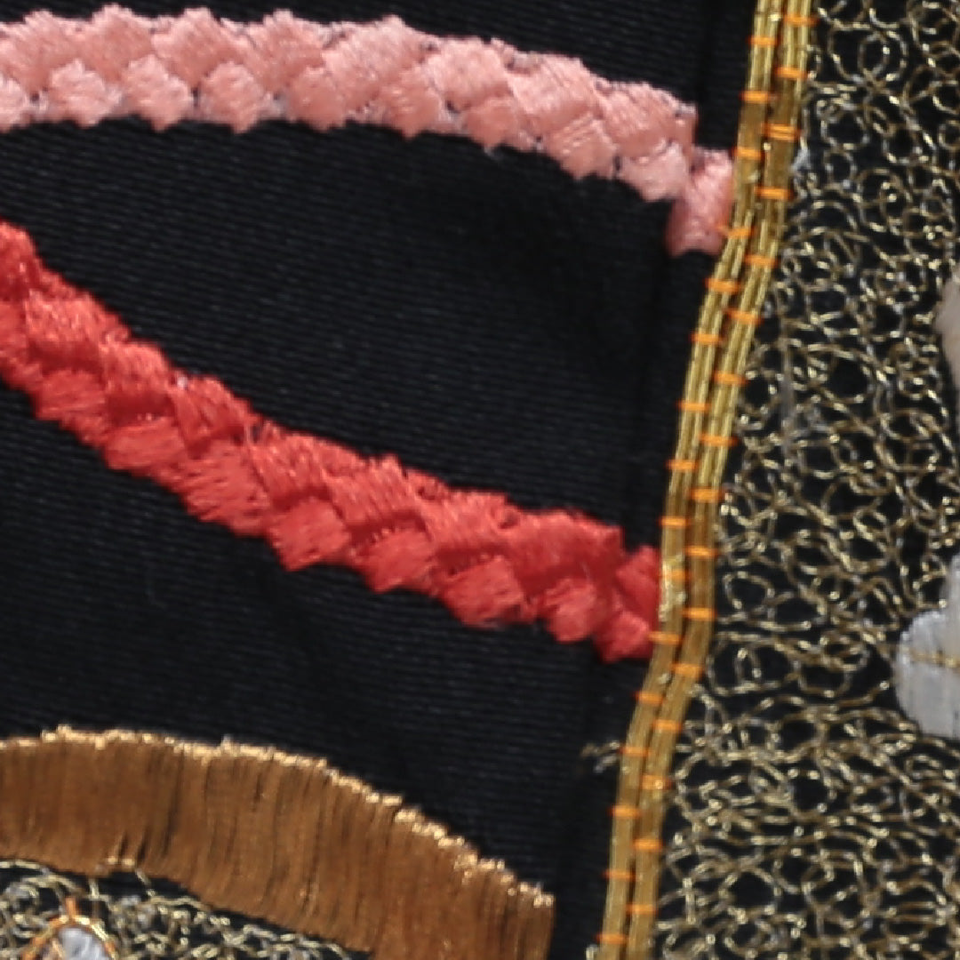 黒留袖 五つ紋 剣片喰 身丈157cm 裄丈62.5cm Sランク 正絹 袷 広衿 M 蘇州刺繍 貝桶 松 フォーマル 黒系 1211-F0144