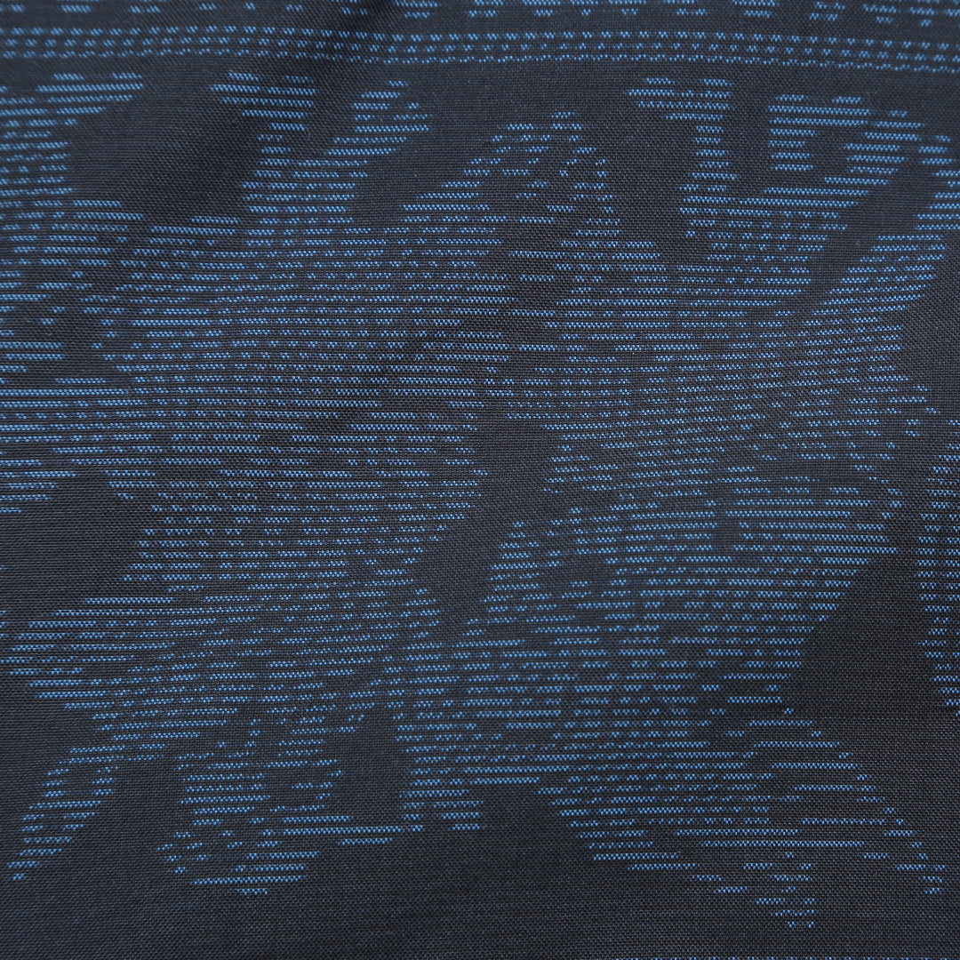 紬(大島紬) 袷 身丈153cm 裄丈64cm 正絹 Sランク Sサイズ 広衿 インフォーマル 緯総絣 コプト柄 紺系 1216-02699