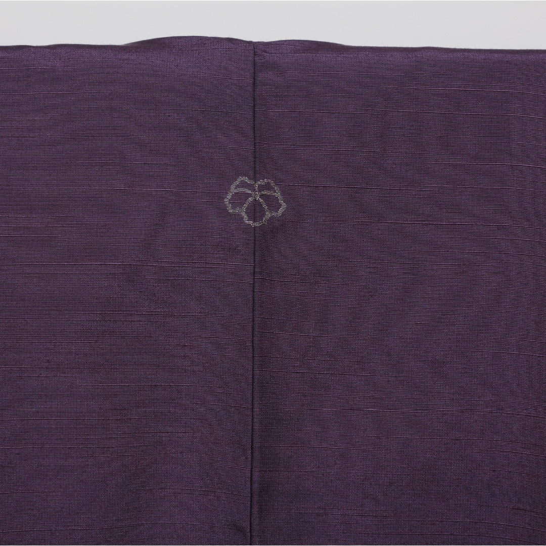 付下げ(牛首紬) 袷 身丈151cm 裄丈63cm 正絹 Sランク Sサイズ 広衿 一つ紋(蔦) インフォーマル 単衣菊 金彩 紫系 1261-04070