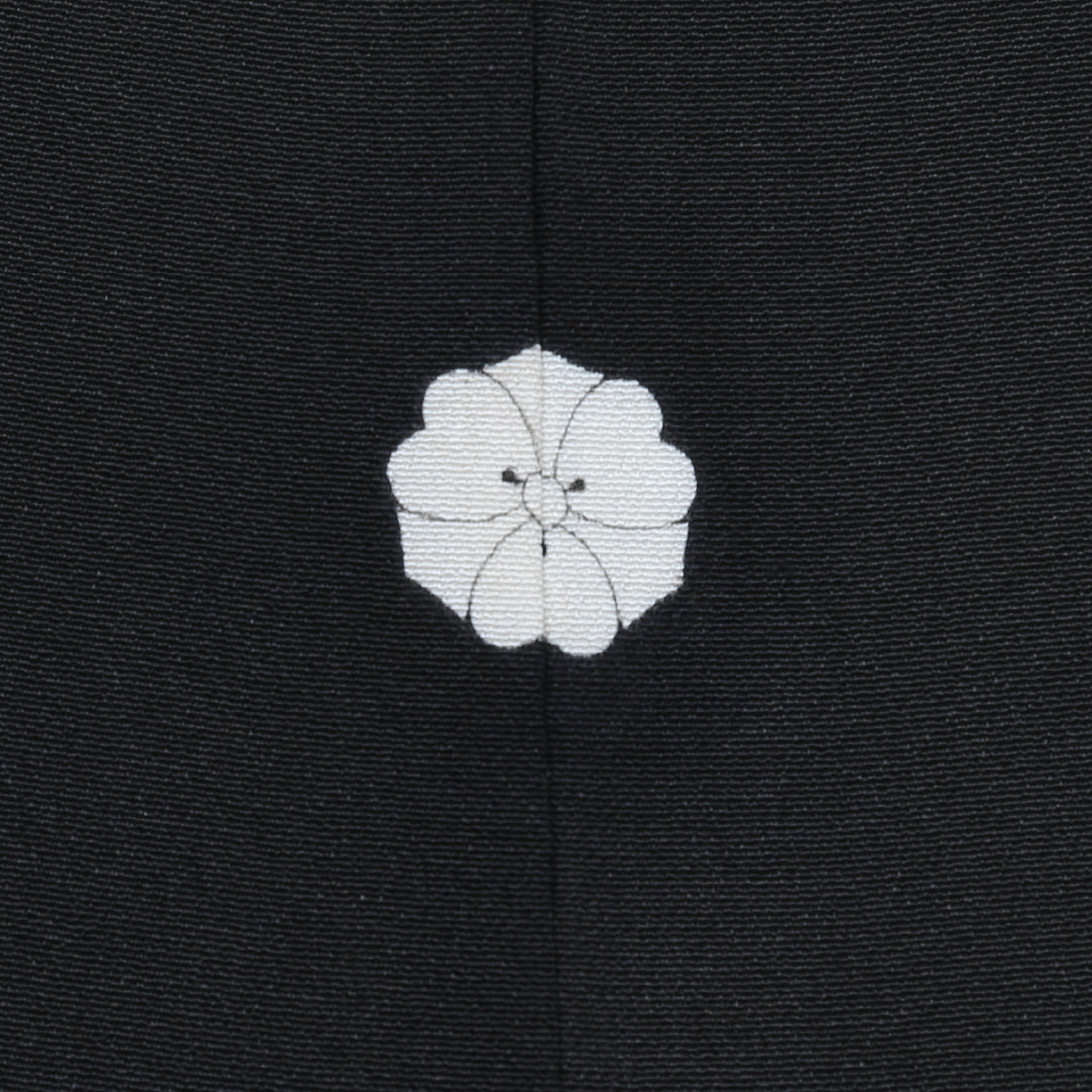 黒留袖 五つ紋 剣片喰 身丈159cm 裄丈65cm Sランク 正絹 袷 広衿 M 柏の葉 菱 菊 フォーマル 黒系 1211-F0142