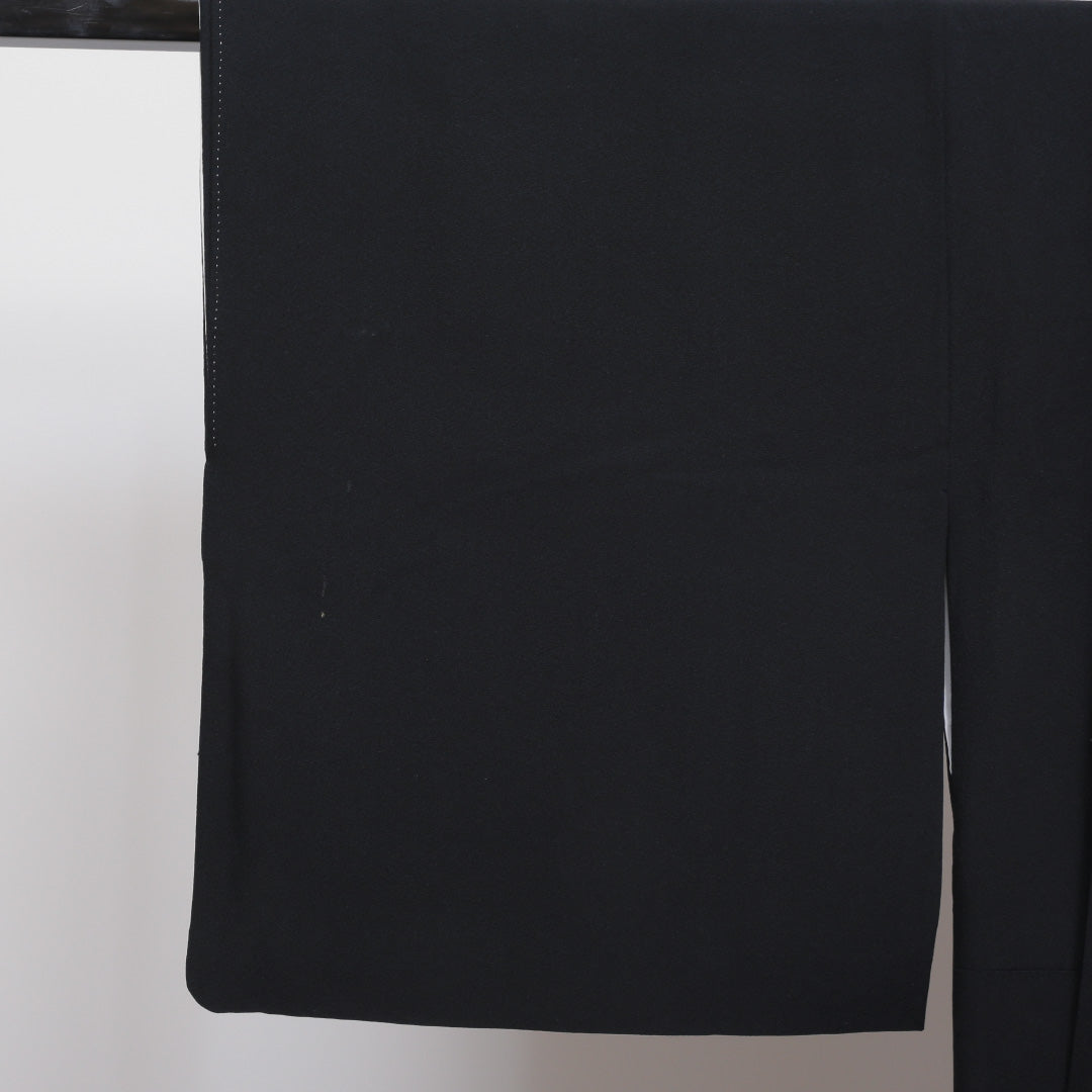 黒留袖 五つ紋 丸に立ち沢瀉 身丈151cm 裄丈61cm Aランク 正絹 袷 広衿 S 蘇州刺繍 金箔 雉 フォーマル 黒系 1211-F0127