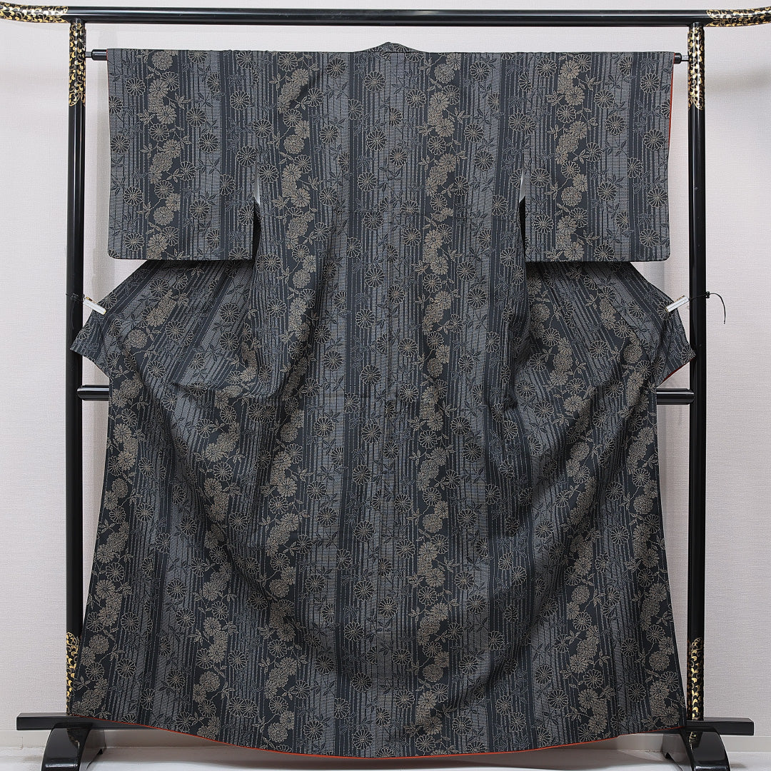紬 袷 身丈165cm 裄丈64cm 正絹 Sランク カジュアル 広衿 XLサイズ 菊 グレー系 RP 1223-15630