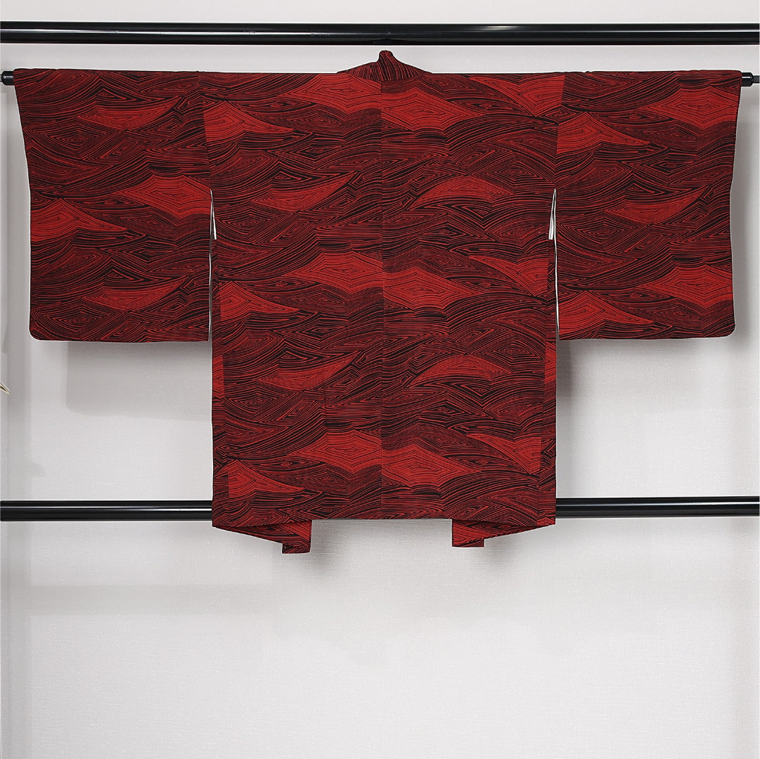 羽織 袷 身丈82cm 裄丈64cm 正絹 Sランク カジュアル Mサイズ 紐あり 創作柄 赤系 M4 1232-12616